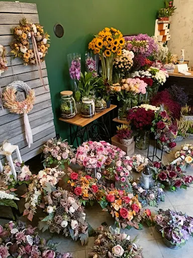 Kwiaciarnia - "Gdzie Kwitną Kwiaty"